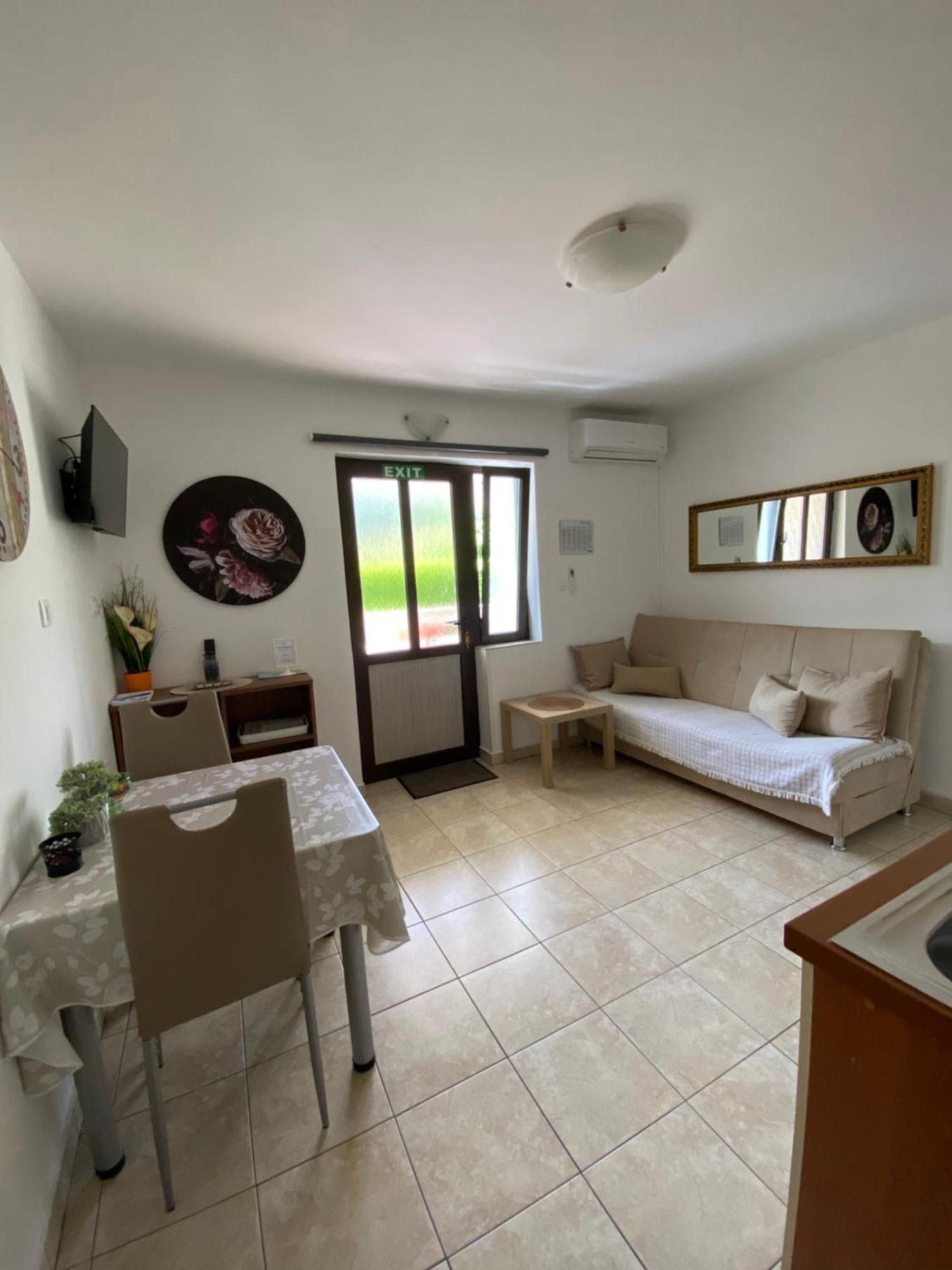Apartments Anna III Baška Екстериор снимка