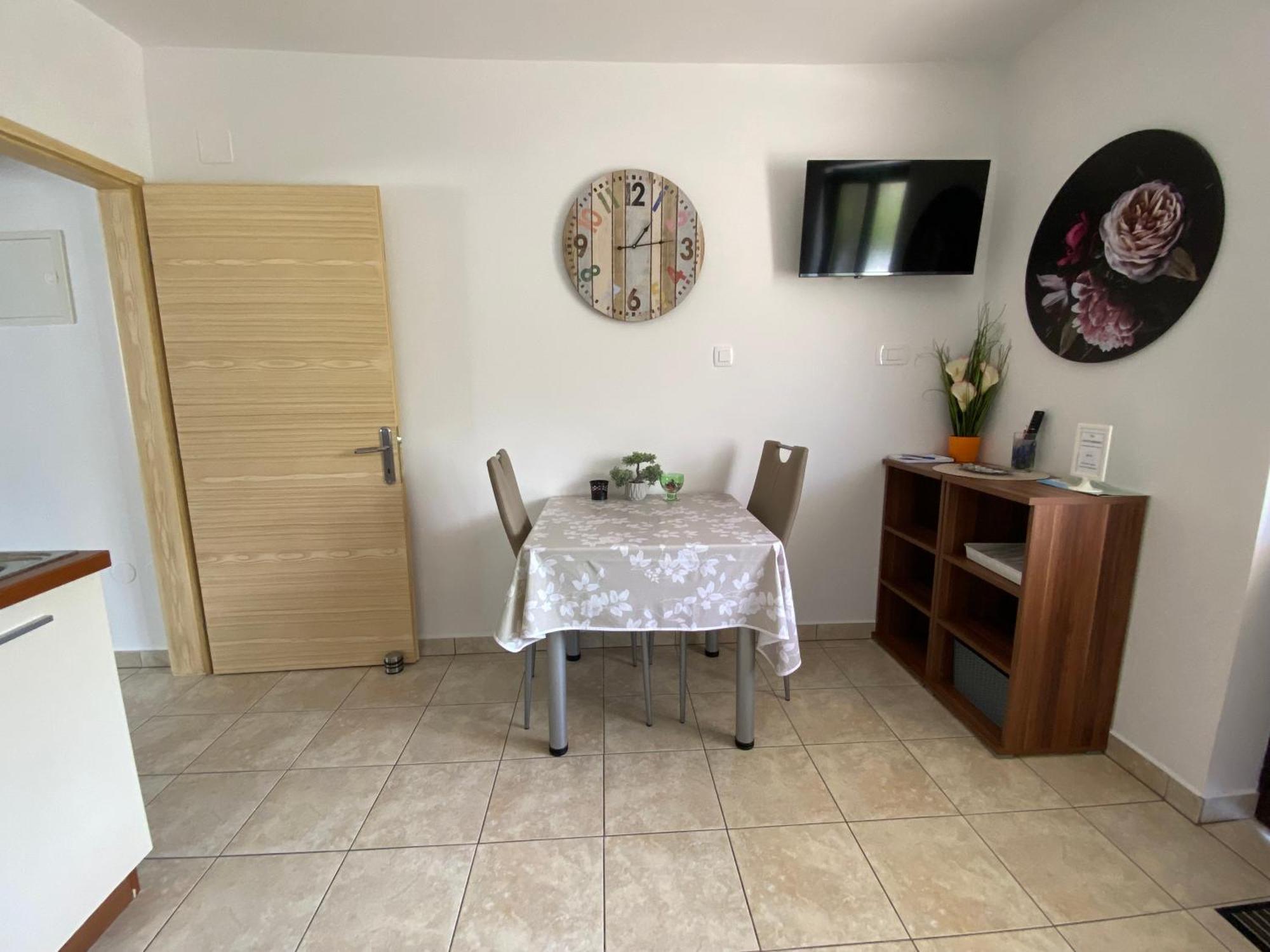 Apartments Anna III Baška Екстериор снимка